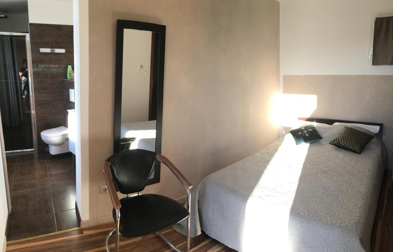 Casa Basgiu, Chambres Avec Balcon Et Table D'Hotes Zilia Eksteriør bilde